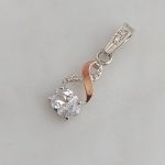 Серебряный кулон с золотыми накладками и овальным фианитом, модель 136